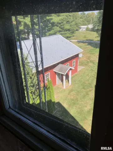 $237,000 | 275 East Walnut Street, Roseville, IL 61473