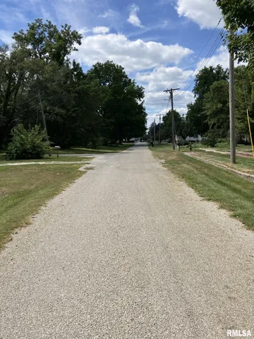 $237,000 | 275 East Walnut Street, Roseville, IL 61473