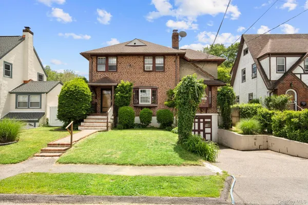 $829,000 | 23 Underhill Place, West Harrison, NY 10604