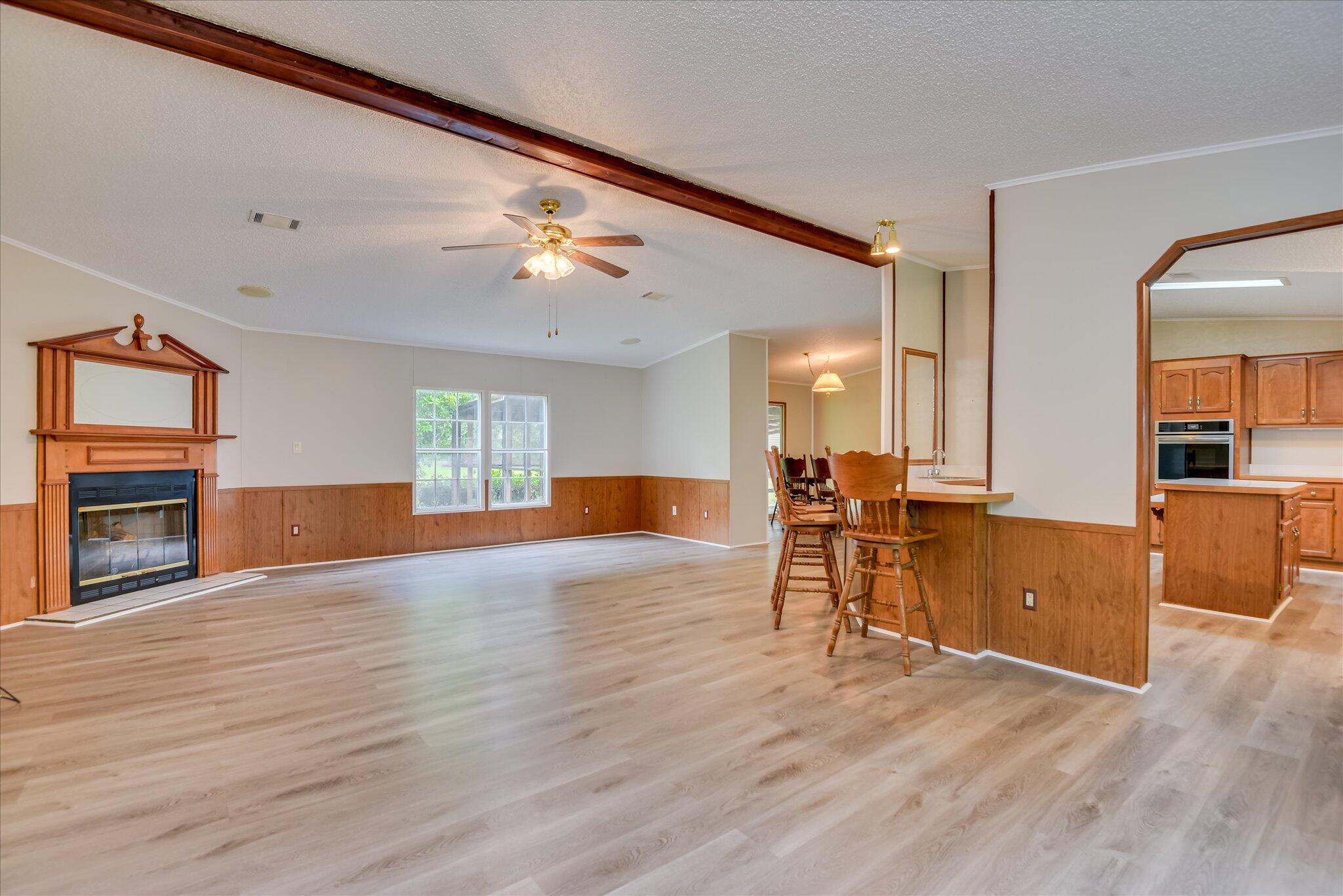 3183 Martintown Road Edgefield, SC 29824 - Photo 6 of 41 Large Great Room