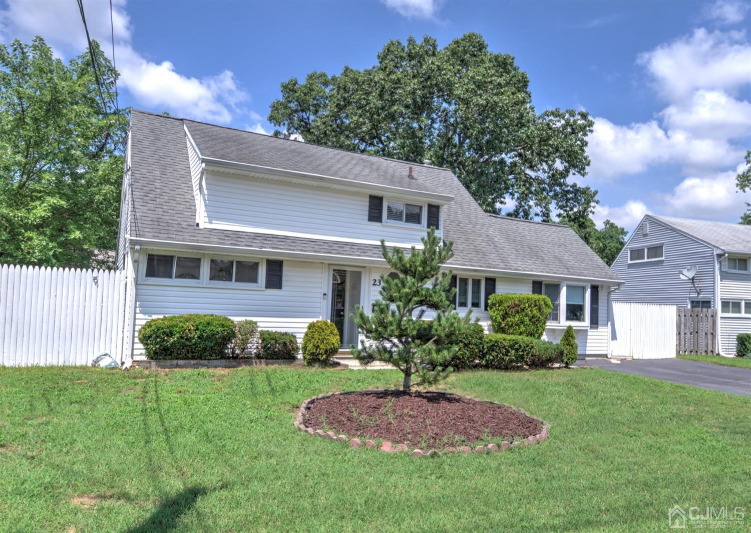 23 Sunrise Road Old Bridge, NJ 08857 - Photo 2 of 28 Gallery Image 2