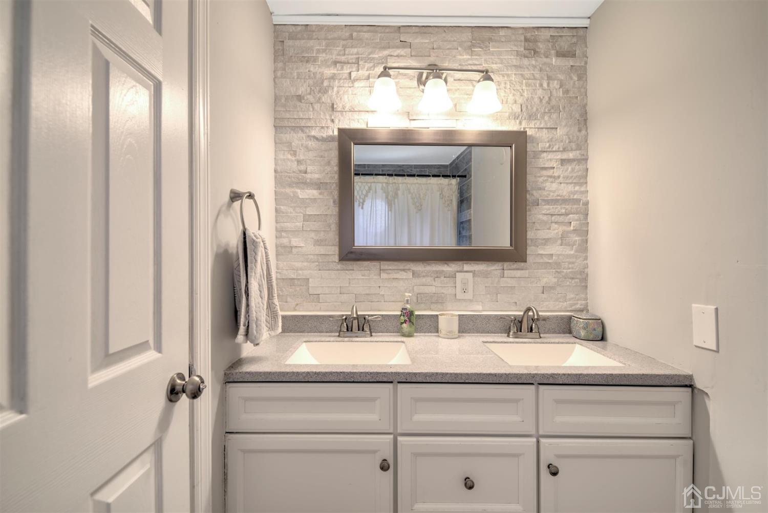 23 Sunrise Road Old Bridge, NJ 08857 - Photo 17 of 28 Gallery Image 17
