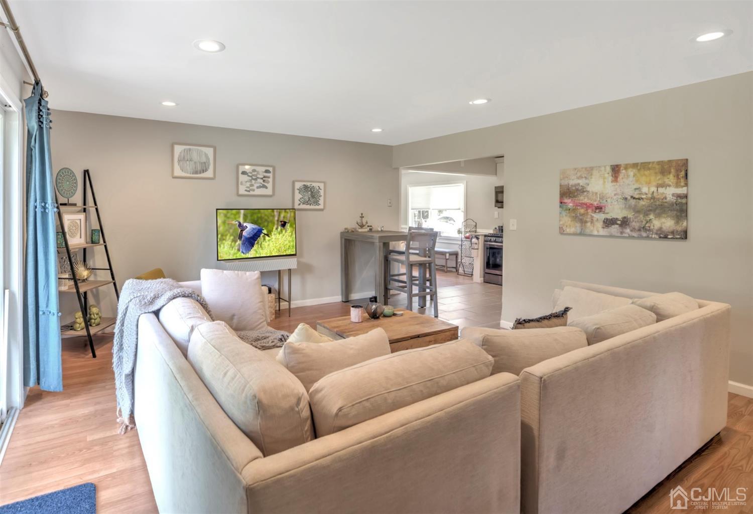 23 Sunrise Road Old Bridge, NJ 08857 - Photo 8 of 28 Gallery Image 8