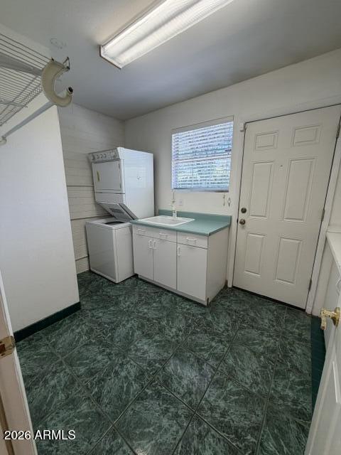 423 West 14th Street Tempe, AZ 85281 - Photo 20 of 25 Laundry Room Stacked Washer Dryer