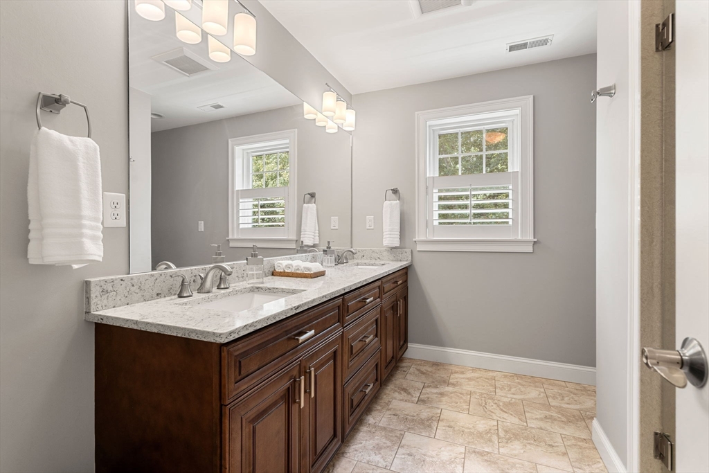 3 Howard Street Ipswich, MA 01938 - Photo 21 of 42