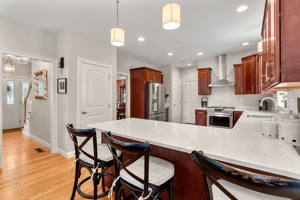 3 Howard Street Ipswich, MA 01938 - Photo 4 of 42