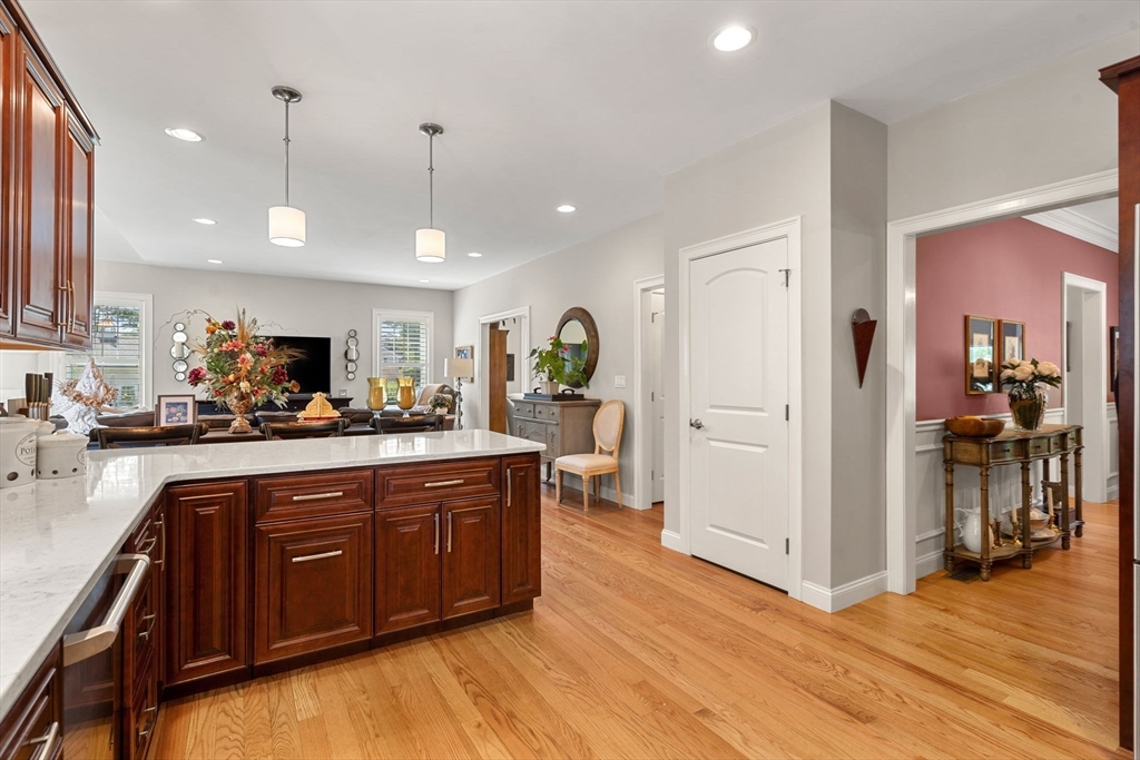 3 Howard Street Ipswich, MA 01938 - Photo 6 of 42