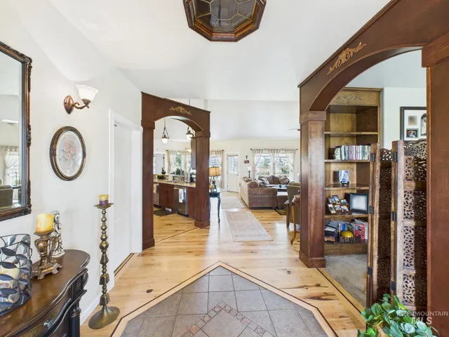 $1,125,000 | 2405 Star Lane, Emmett, ID 83617