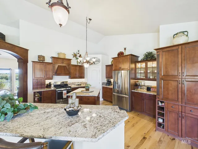 $1,125,000 | 2405 Star Lane, Emmett, ID 83617