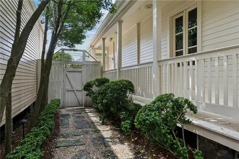 $594,000 | 721 Constantinople Street, New Orleans, LA 70115