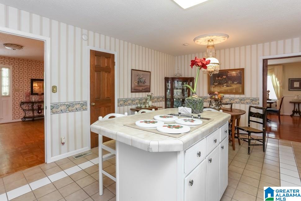 401 Hillyer High Road Anniston, AL 36207 - Photo 6 of 50
