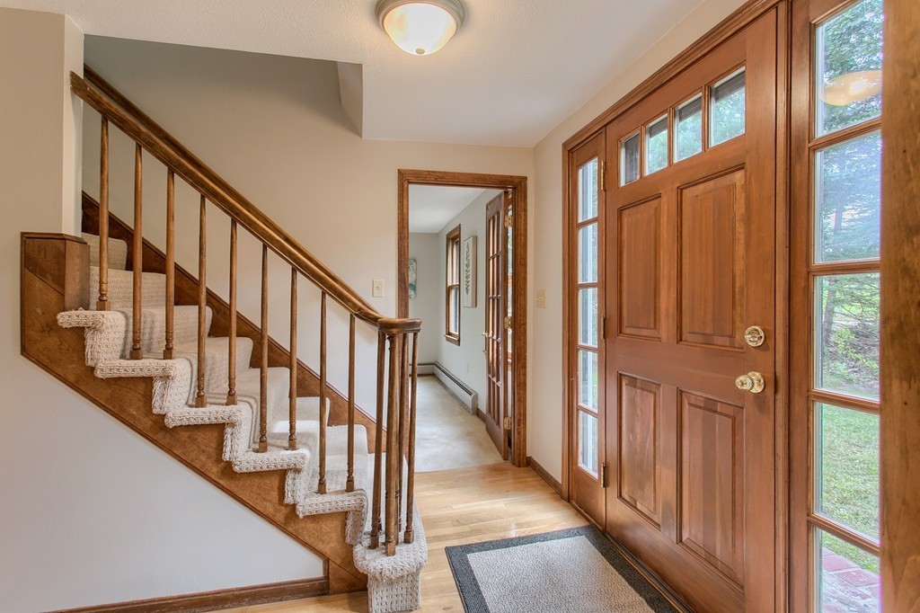 24 Tadmuck Road Westford, MA 01886 - Photo 5 of 30 Gallery Image 5