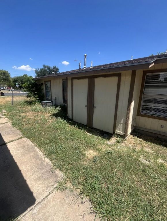 4407 Teri Road, Unit B Austin, TX 78744 - Photo 17 of 17