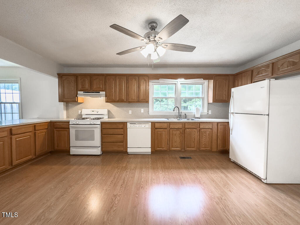 487 Rifle Range Road Warrenton, NC 27589 - Photo 13 of 56 Kitchen