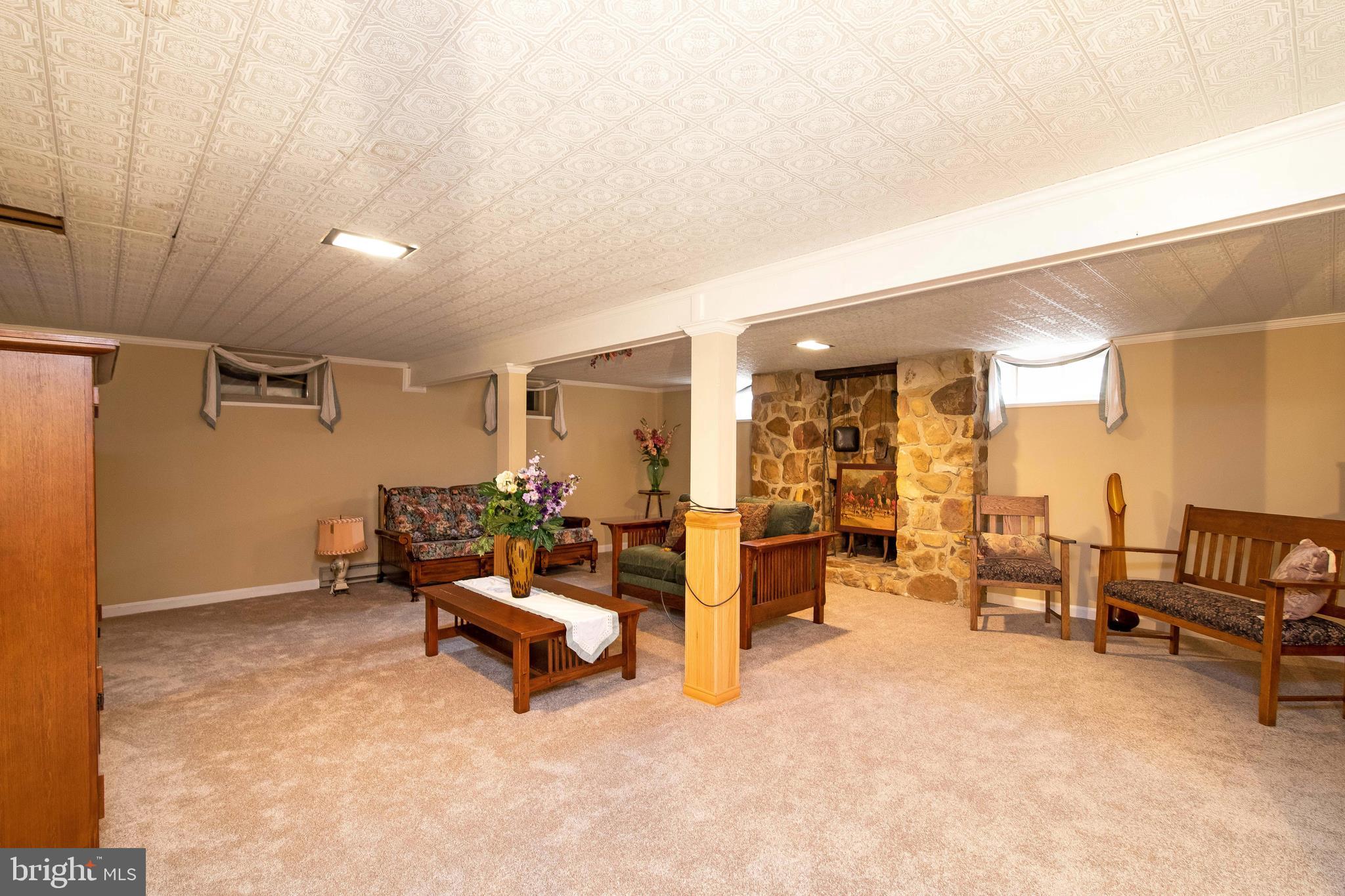37 Penn Road Voorhees, NJ 08043 - Photo 26 of 45 lots of room in this great room