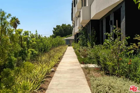 $1,312,725 | 3832 North Emery Way, Los Angeles, CA 90065