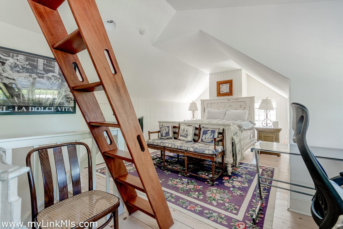 4 Crown Court Nantucket, MA 02554 - Photo 27 of 66