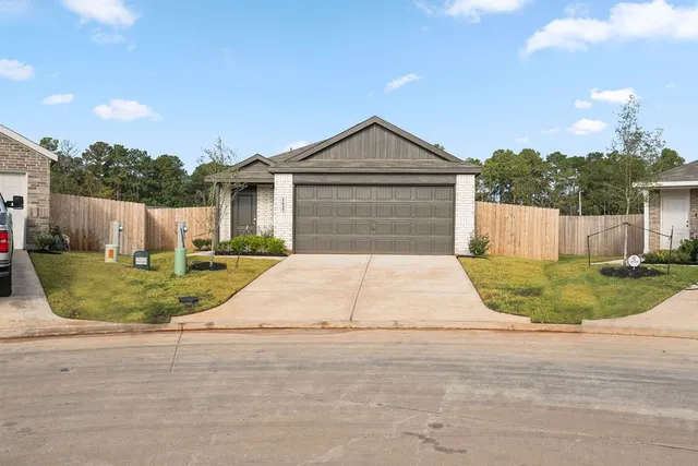 $1,850 | 1627 Winwood Drive, Conroe, TX 77303