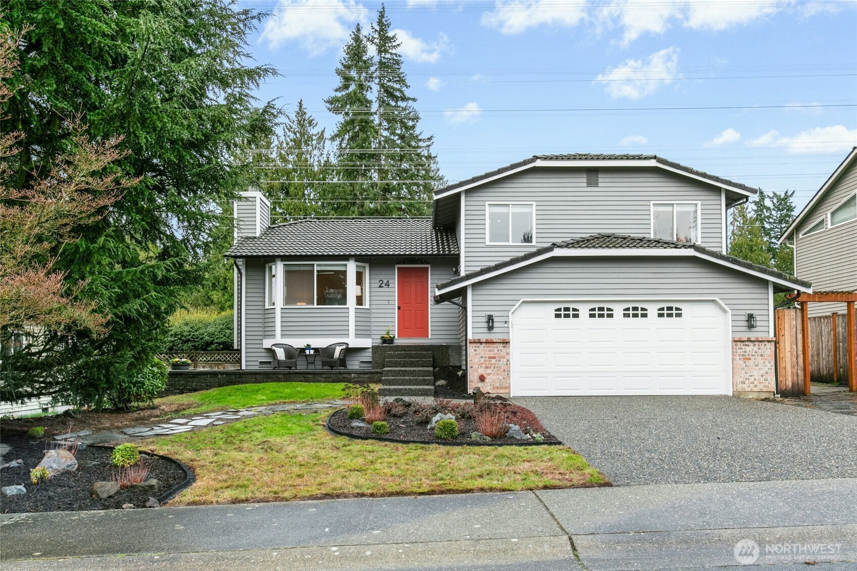 24 199th Place Southeast Bothell, WA 98012 - Photo 2 of 31