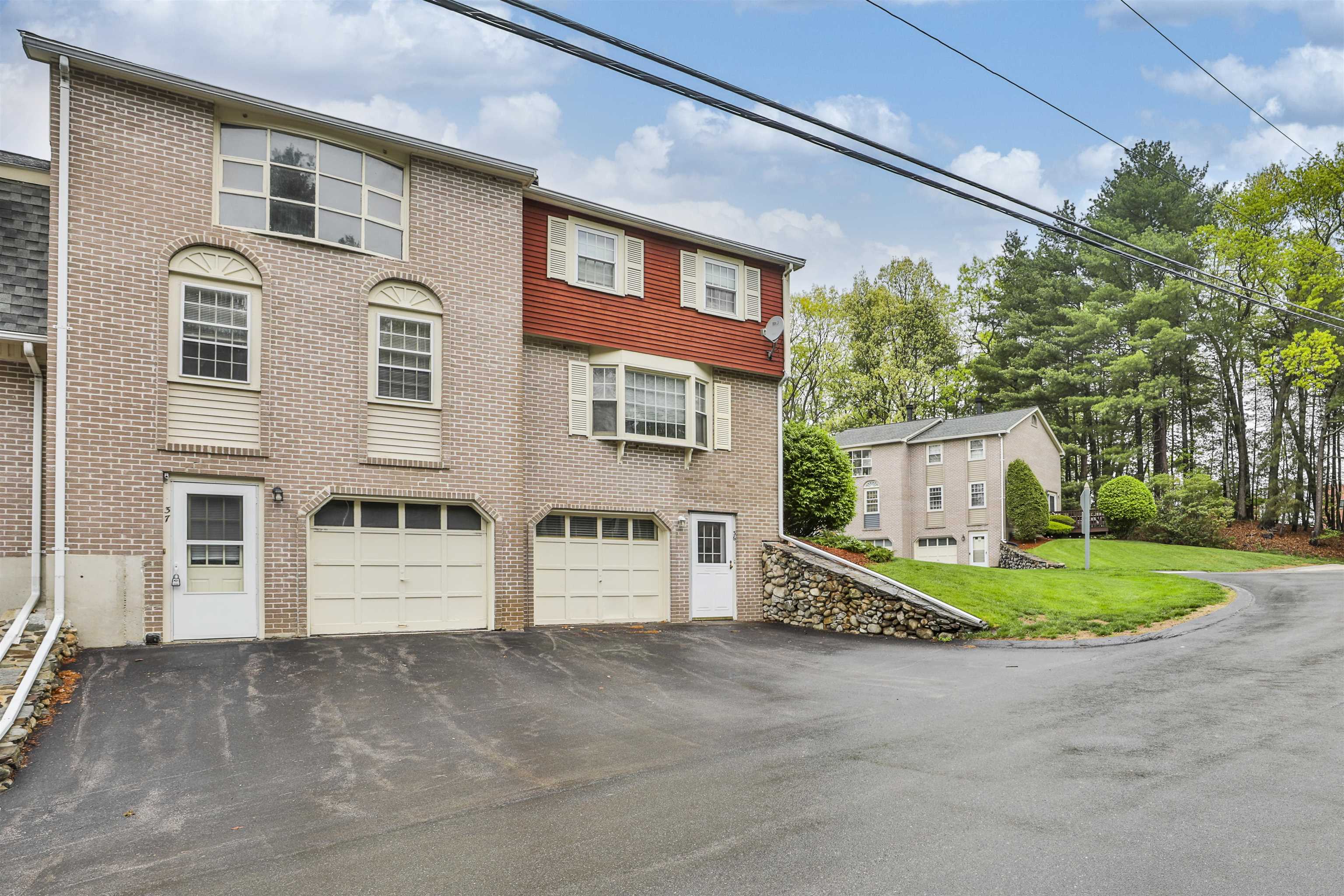 37 Cannongate III Road Nashua, NH 03063 - Photo 2 of 25