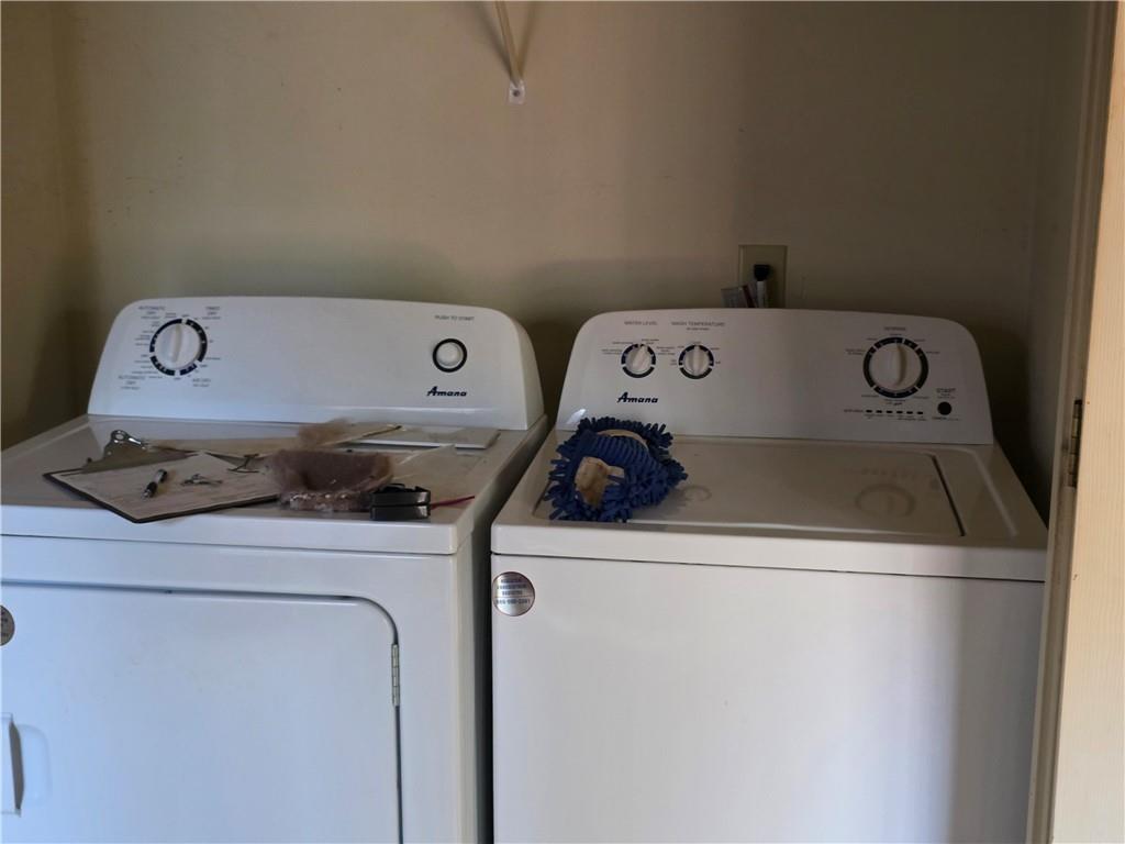 3484 Kingswood Trail Decatur, GA 30034 - Photo 15 of 37 a utility room with dryer and washer