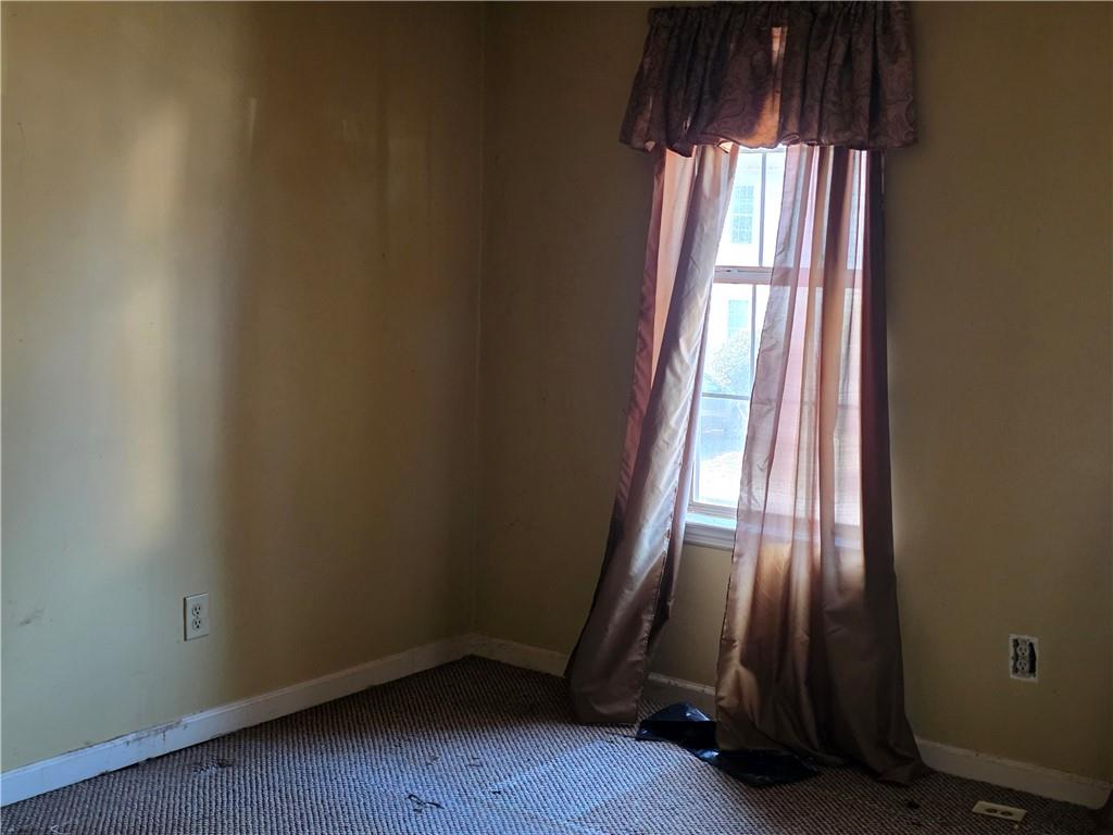 3484 Kingswood Trail Decatur, GA 30034 - Photo 29 of 37 an empty room with windows