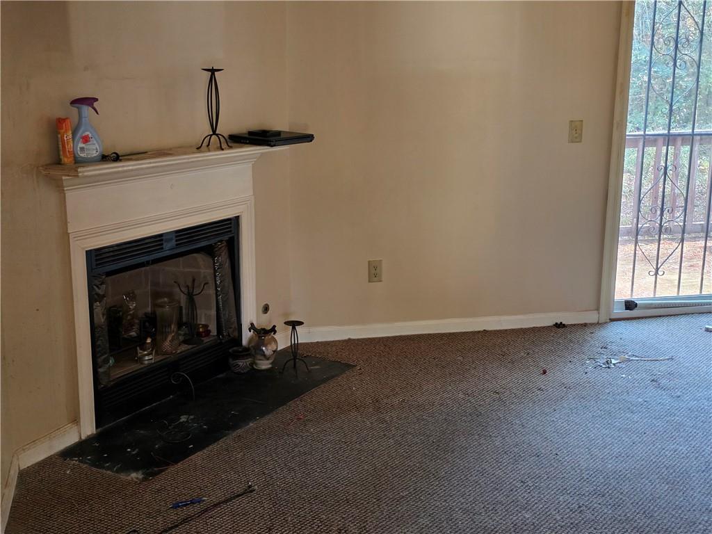 3484 Kingswood Trail Decatur, GA 30034 - Photo 8 of 37 a living room with a fireplace