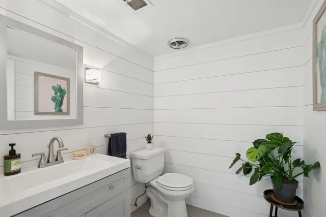 $675,000 | 635 East Golf Road, Libertyville, IL 60048