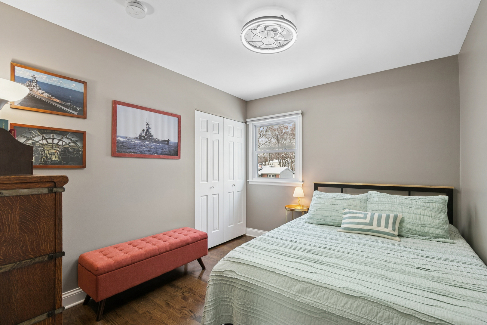 635 East Golf Road Libertyville, IL 60048 - Photo 18 of 21 a bedroom with a bed and painting on the wall