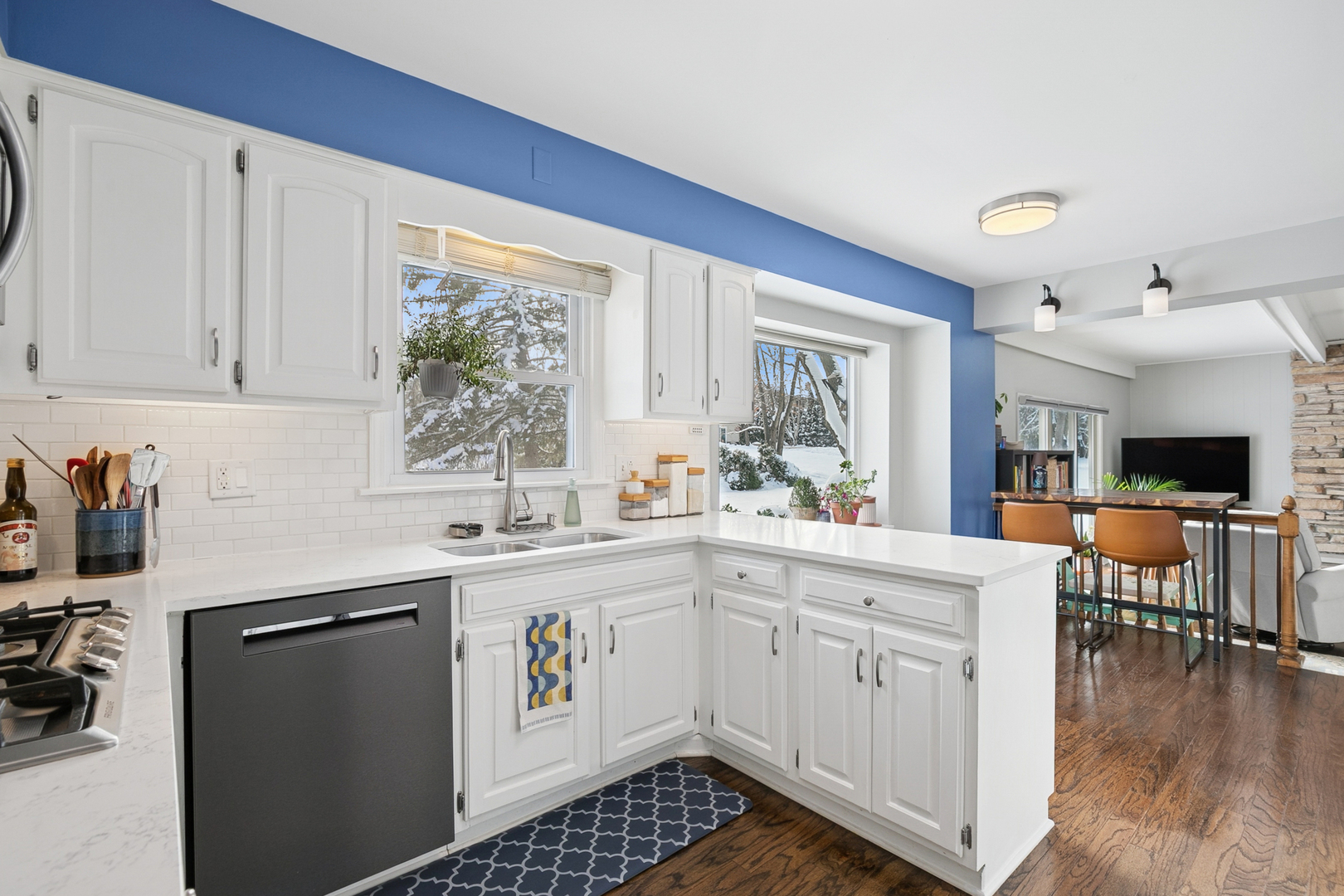 635 East Golf Road Libertyville, IL 60048 - Photo 6 of 21 a kitchen with a sink stove and cabinets