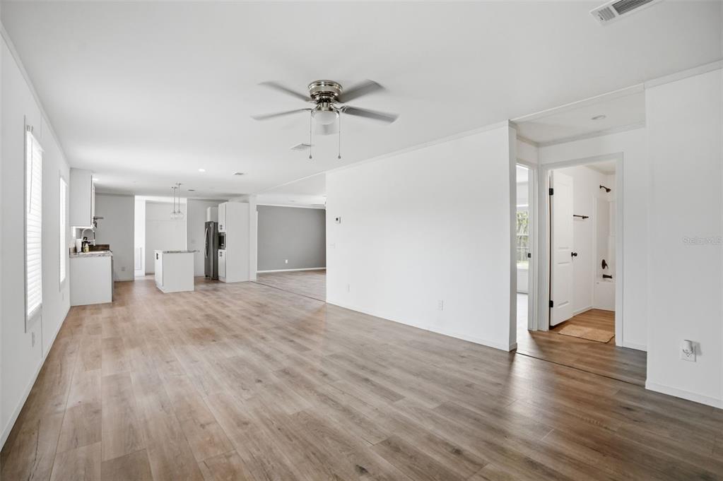 9533 Round Lk Drive Weeki Wachee, FL 34613 - Photo 17 of 68