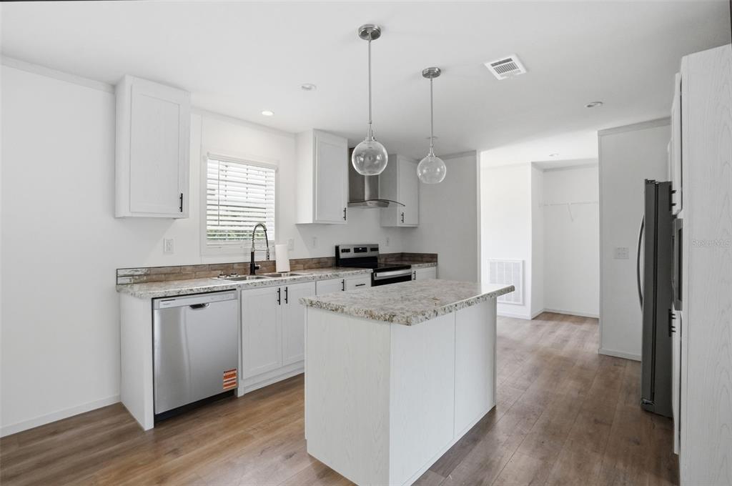 9533 Round Lk Drive Weeki Wachee, FL 34613 - Photo 26 of 68