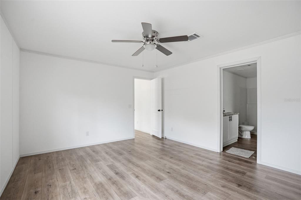 9533 Round Lk Drive Weeki Wachee, FL 34613 - Photo 32 of 68