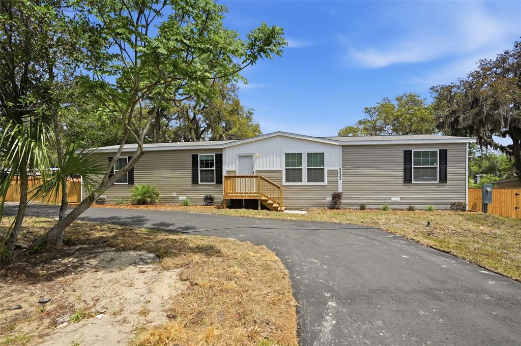 9533 Round Lk Drive Weeki Wachee, FL 34613 - Photo 7 of 68