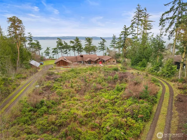 $1,495,000 | 824 Schwartz Road, Nordland, WA 98358