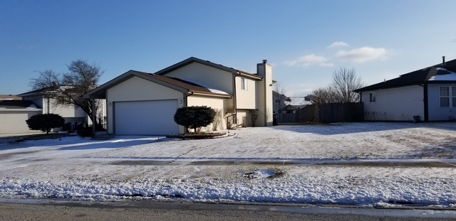 61 White Oaks Road Matteson, IL 60443 - Photo 1 of 4 a view of a house