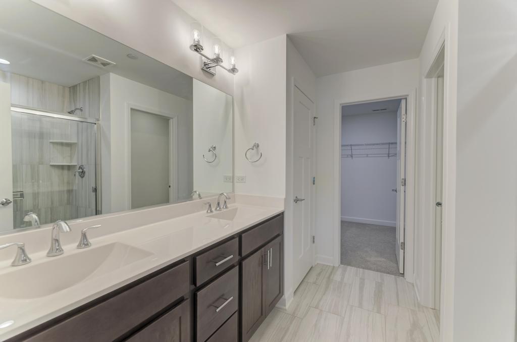 257 Masters Drive Addison, IL 60101 - Photo 24 of 29 Gallery Image 24