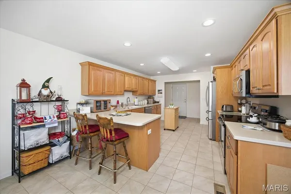 $434,900 | 716 Wedgewood Lane, Trenton, IL 62293