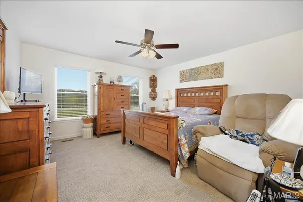 $434,900 | 716 Wedgewood Lane, Trenton, IL 62293