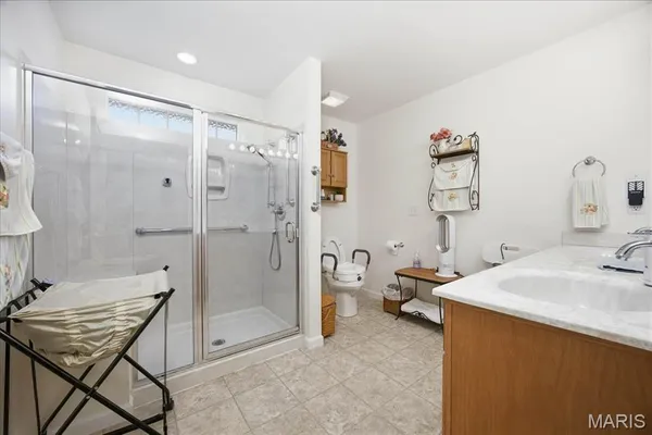 $434,900 | 716 Wedgewood Lane, Trenton, IL 62293