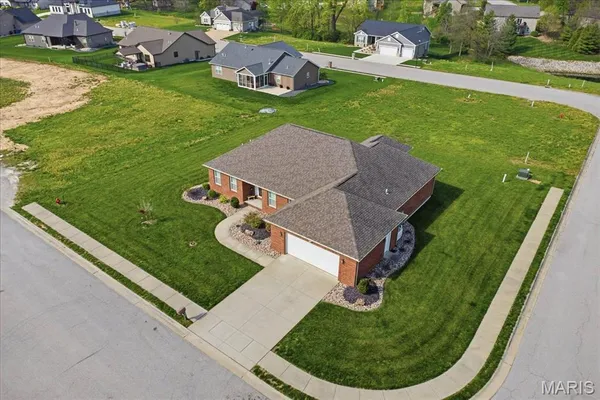 $434,900 | 716 Wedgewood Lane, Trenton, IL 62293