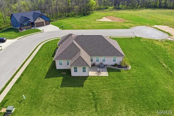 $434,900 | 716 Wedgewood Lane, Trenton, IL 62293