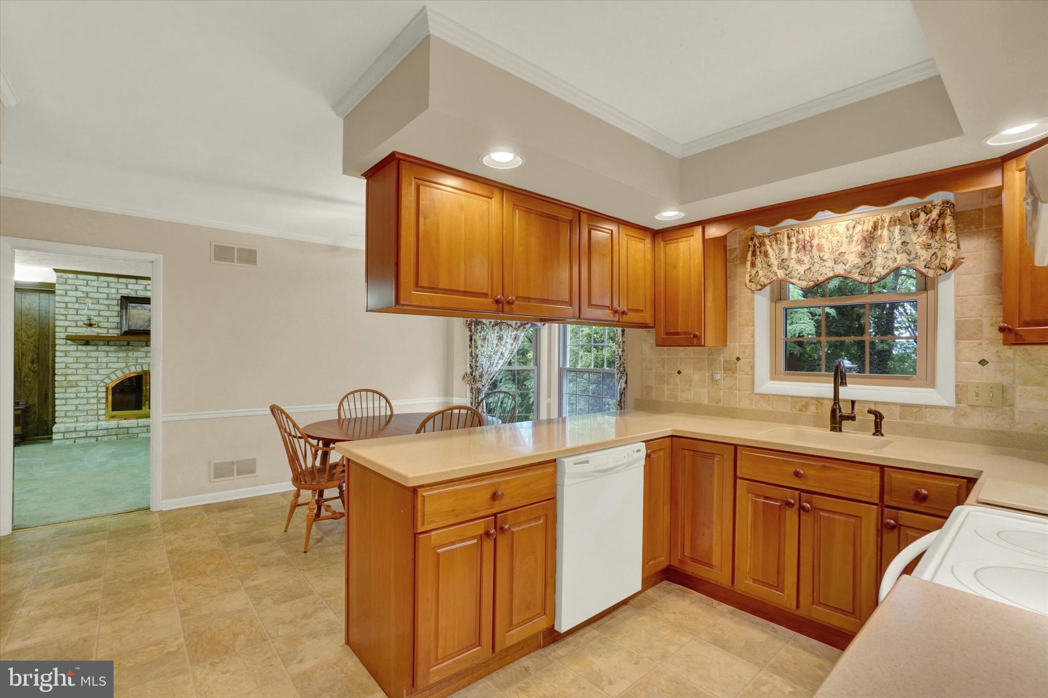 3505 Pebble Ridge Drive York, PA 17402 - Photo 11 of 38 Gallery Image 11