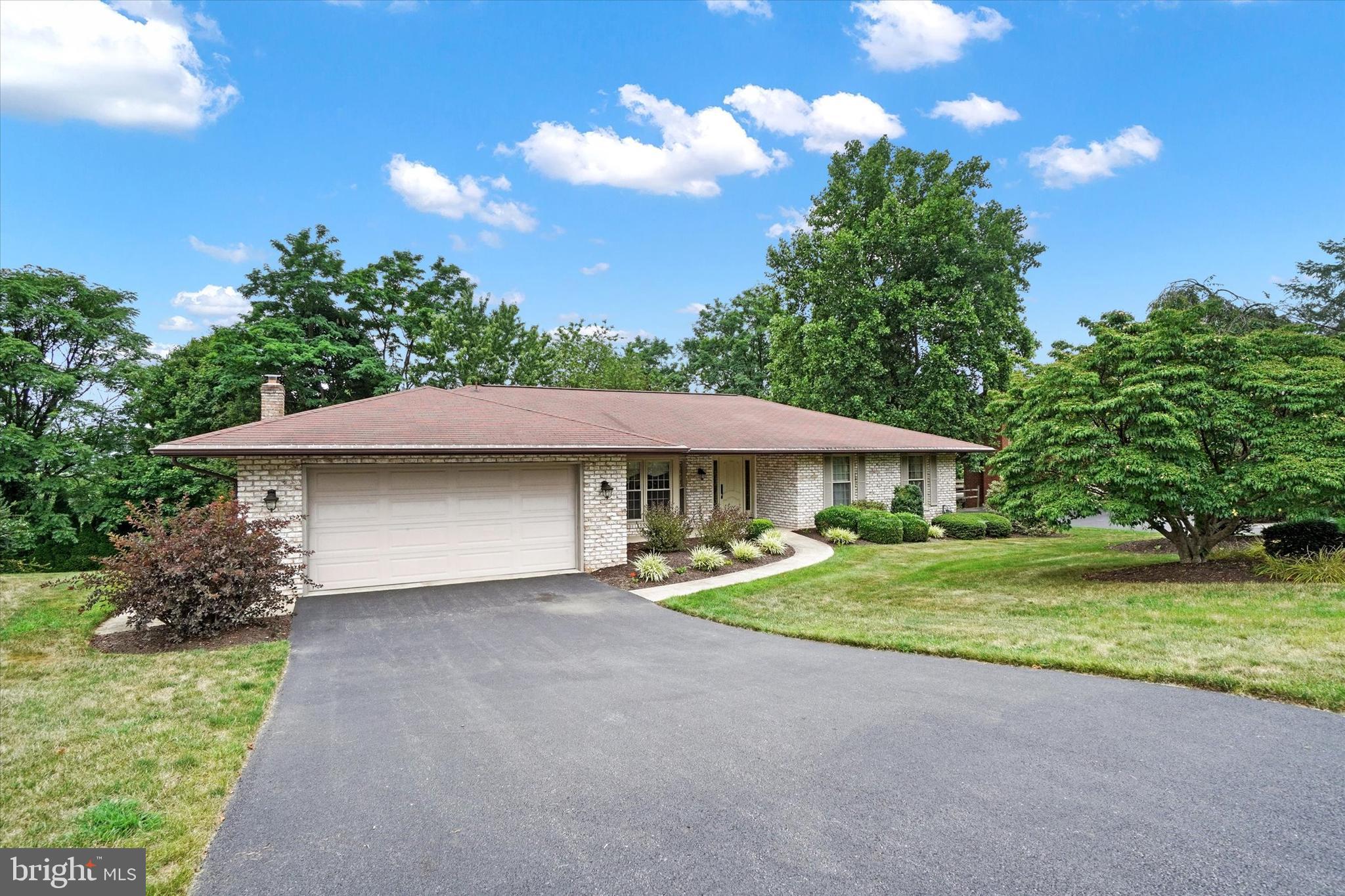 3505 Pebble Ridge Drive York, PA 17402 - Photo 2 of 38 Gallery Image 2