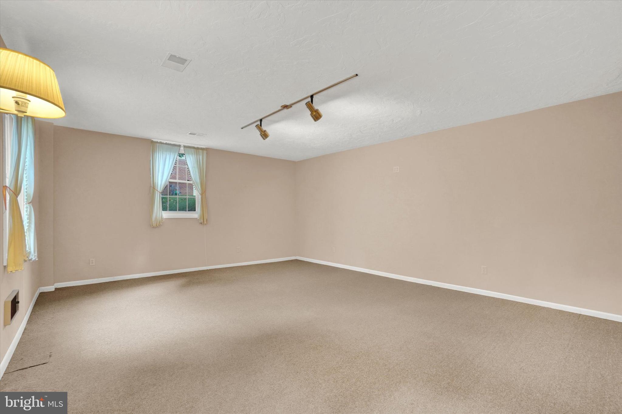3505 Pebble Ridge Drive York, PA 17402 - Photo 29 of 38 Gallery Image 29