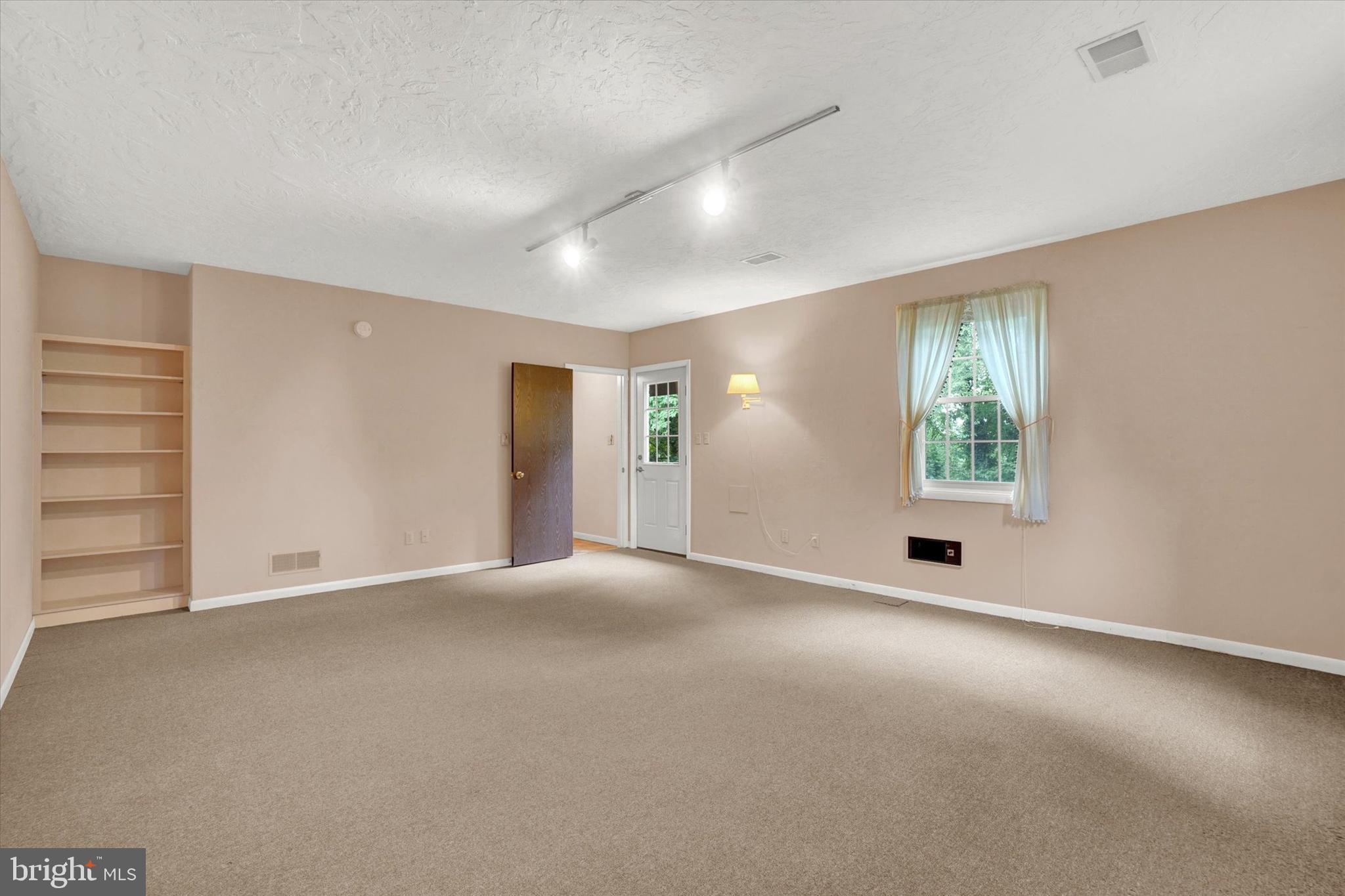3505 Pebble Ridge Drive York, PA 17402 - Photo 30 of 38 Gallery Image 30