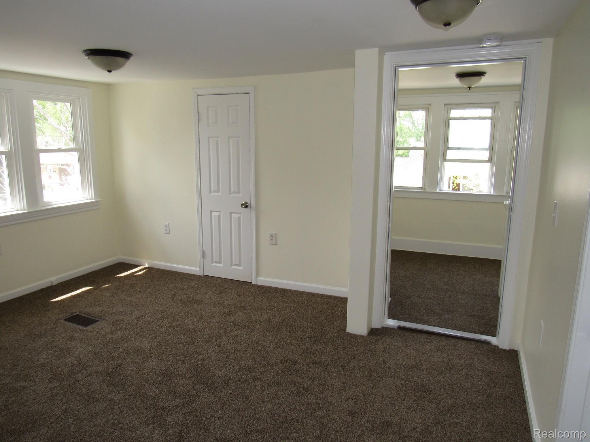 23012 Rausch Avenue Eastpointe, MI 48021 - Photo 48 of 52 23012 ROUSCH EASTPOINTE (201).JPG