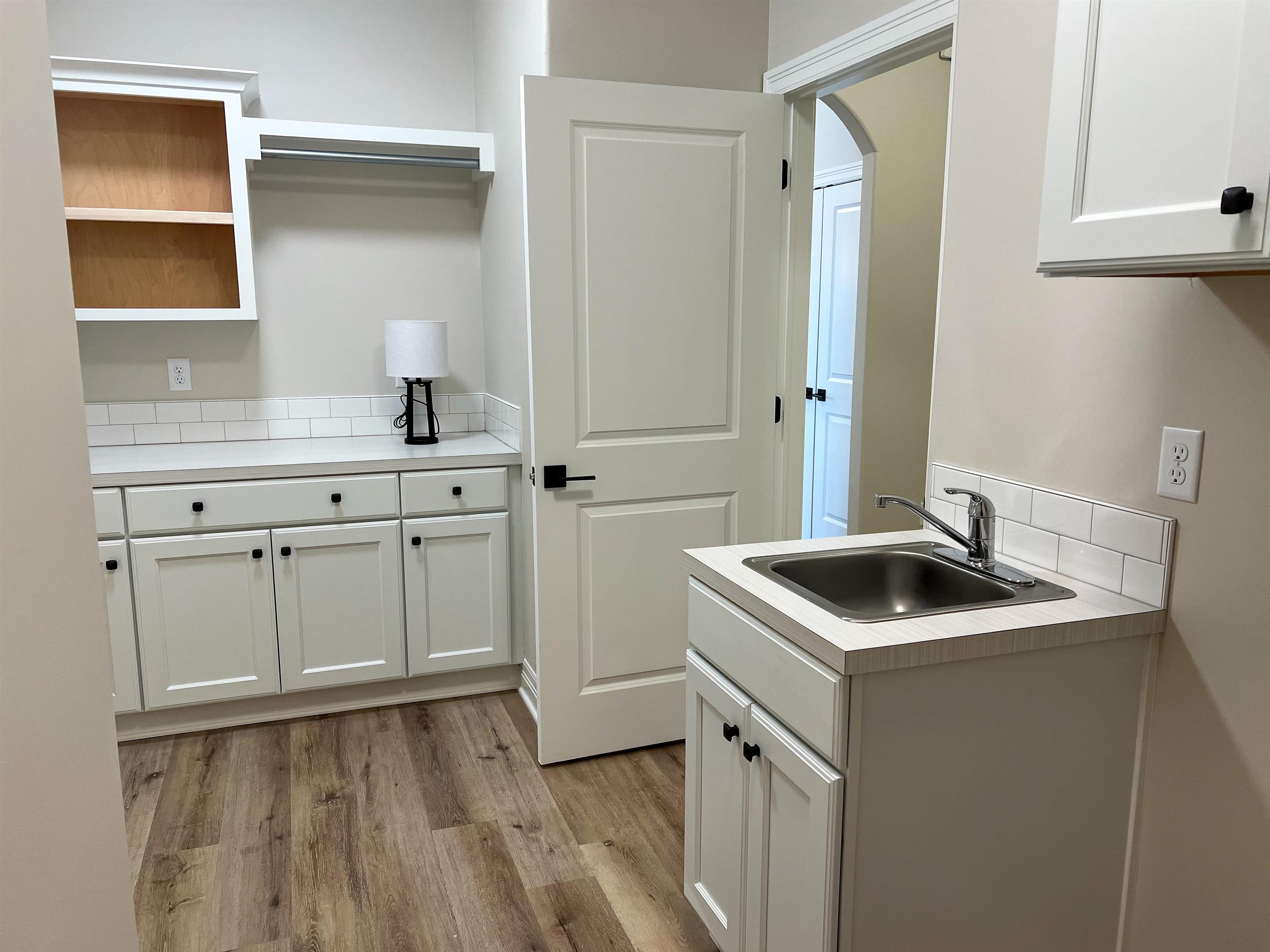 1416 Canyon Street Wichita, KS 67235 - Photo 11 of 33