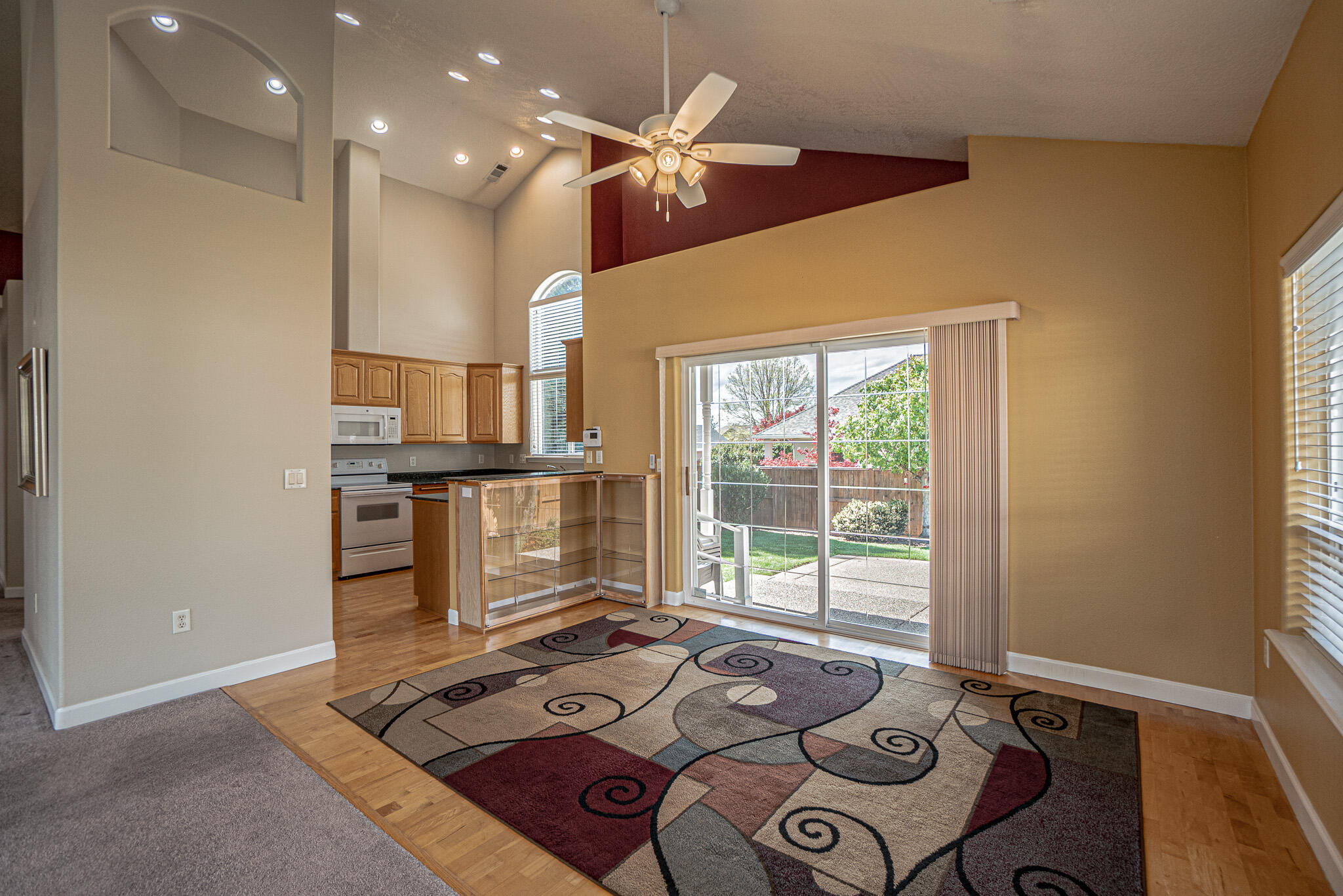 160 Keystone Way Eagle Point, OR 97524 - Photo 11 of 39