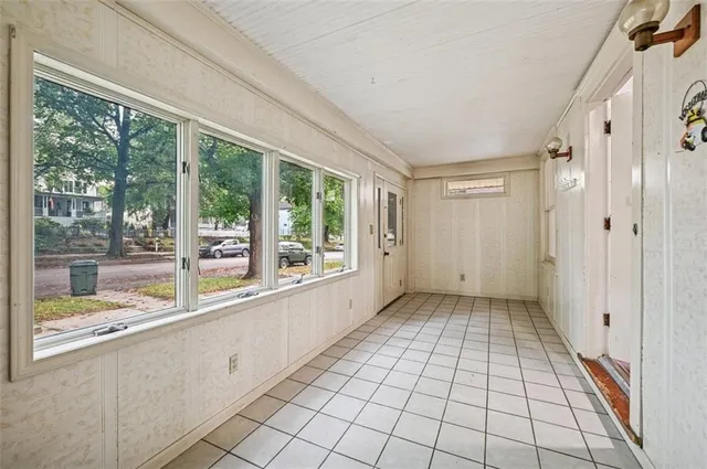 $232,700 | 611 Olive Street, Leavenworth, KS 66048